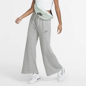 Nike lounge pants
